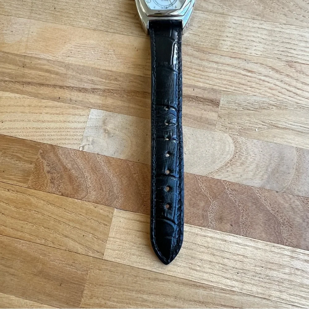 Gossip ladies silver tone Italian black leather dress watch NEW BATTERY